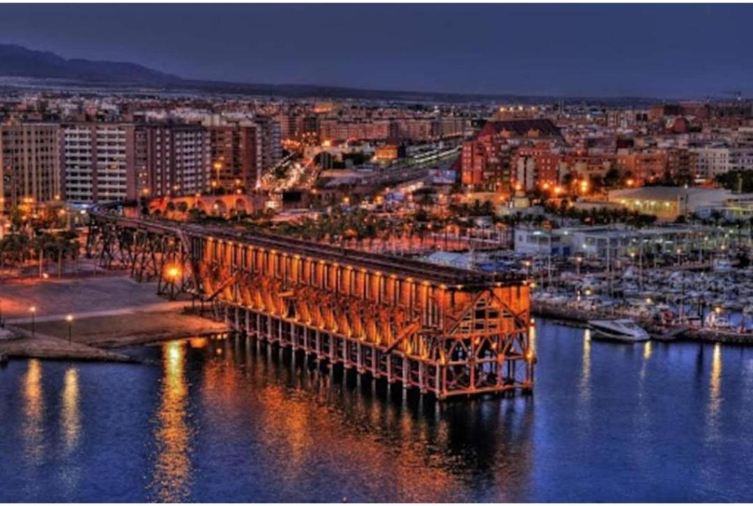 Apartamento Piso Museo Del Realismo - Catedral - Alcazaba Con Parking Gratis - Super Wifi Almería Exterior foto
